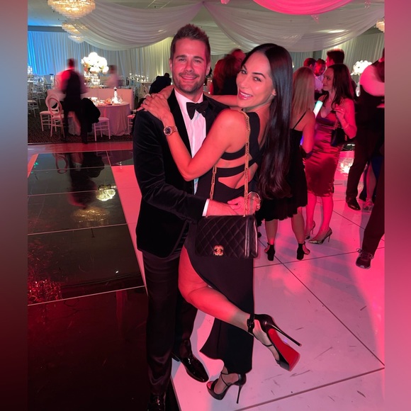 Hello! - Picture 1 of 13